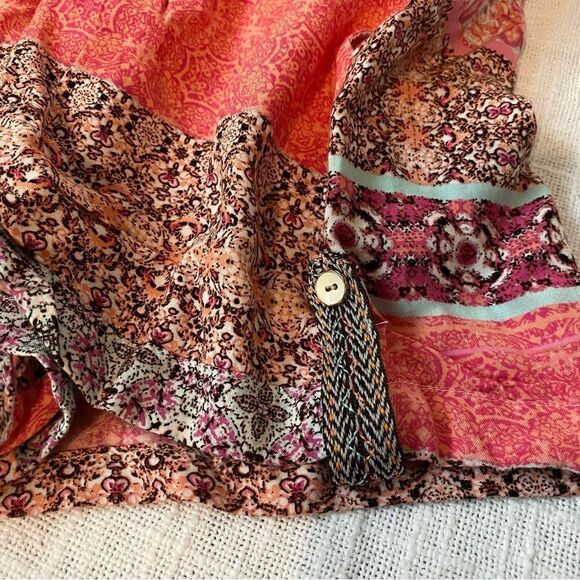 Francesca’s Miami Pink Shorts Multi Color Elastic Waistband SZ M - Picture 7 of 13